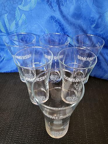Čaše: Case nove Somersby Case sve na njima odsjaj od svetla. Komada 6 u — 7
