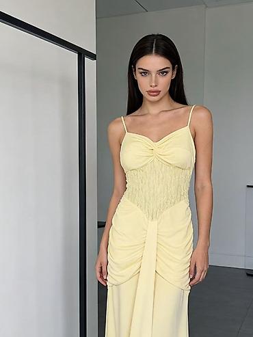 Haljine: 🔥Elegantna maxi haljina sa čipkastim korzetom i naborima
✅2700 din — 4