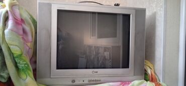 продам сломанный телевизор: Продаю телевизор LG б/у