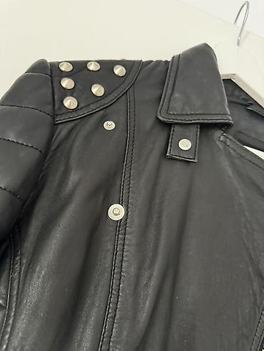 prada milano torba: Ženska kožna jakna Fratteli – model „biker“ sa nitnama Placena 40,000 — 4