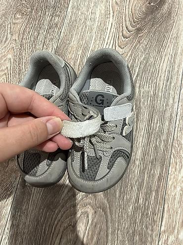 nike 95: Детские кроссовки серые Покупали за 2500сом одевали два три раза — 3