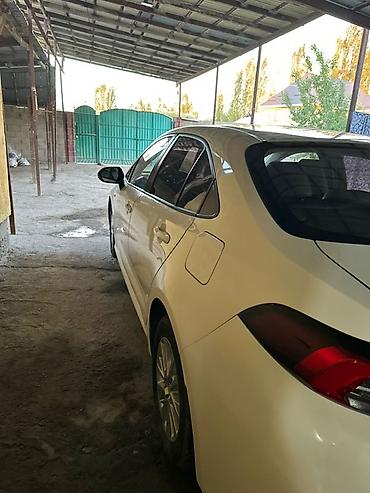 corola: Toyota Corolla: 2019 г., 1.8 л, Вариатор, Гибрид, Седан — 7