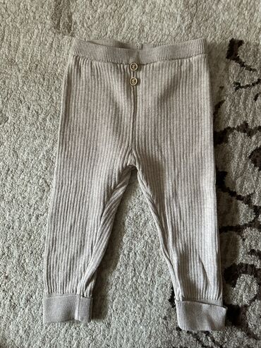 Верхняя одежда: Вещи на девочку. Куртка больше как ветровка на мягком флисе. Размер — 9