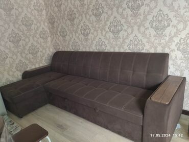 диван из палетов: Угловой диван, цвет - Коричневый, Б/у