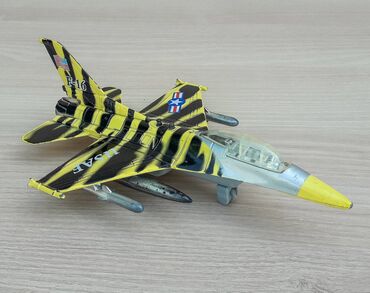 Игрушки: Машинки и самолёты. Очень дёшево. Продаю игрушки, те - что на фото в — 13