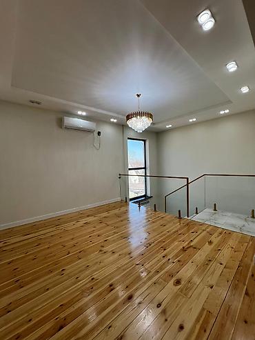 Продажа коттеджей и домов: Просторный дом с современным интерьером и качественной отделкой. - — 13