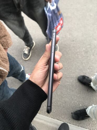 Apple iPhone: IPhone 8 Plus, 64 GB, Qara, Barmaq izi — 5