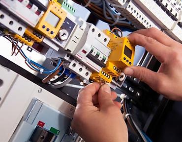 Электрики: Электромонтаж и мелкий ремонт в квартире/доме Профессиональные — 1