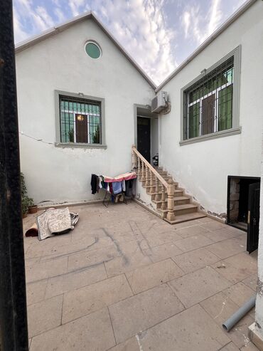 Дома: 3 комнаты, 90 м², Свежий ремонт