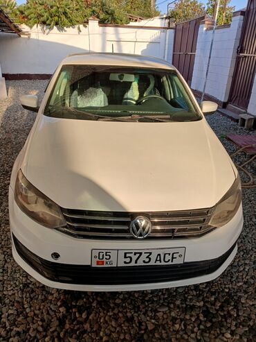 корейский машина: Volkswagen Polo: 2015 г., 1.6 л, Механика, Газ, Седан