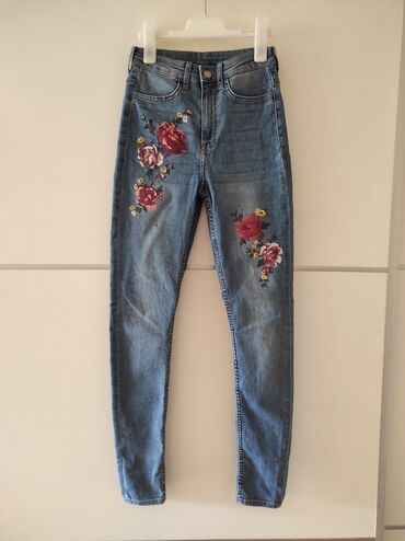 farmerke sa lastisem: H&M farmerke veličina 34. Dubok model. Poluobim struka 30/34