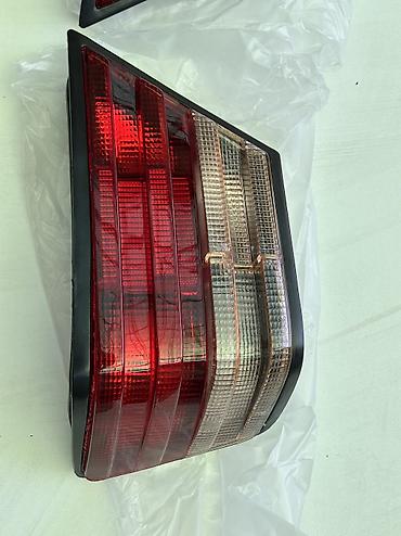 Другие детали системы освещения: Задние платы фонарей W Mercedes Benz 124 Кузов (левая и правая) для — 6