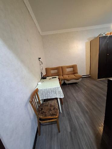 Mənzillər: 2 otaqlı mənzil kirayə. 150 manat komunal daxil deil bir nefer öğlan — 8