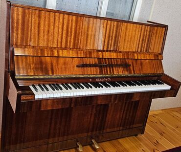 yamaha piano: Piano, Belarus