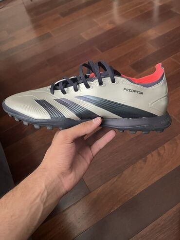 Hovuzlar: Butslar Adidas, Ölçü: 44, Yeni