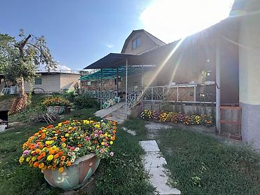 Продажа коттеджей и домов: Продаётся дом с огромным участком (35 сот) с. Прохладное возле — 1