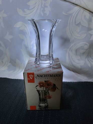 Vaze i saksije: Vaza, Novo na lalafo.rs — 1 Vaze i saksije: Vaza, Novo — 1