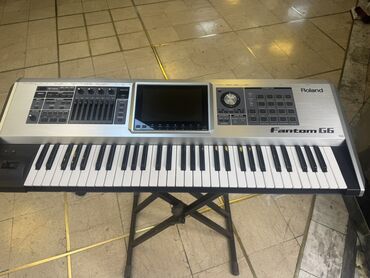 roland g70: Sintezator, Roland