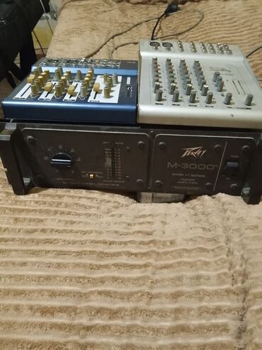 Пианино: Səsgucləndirici Uslitelleri və səhnə üçün audio avadanlıq dəsti 3ü