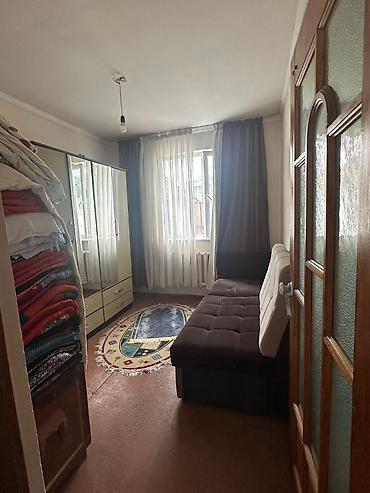 Продажа коттеджей и домов: 🏡 Продаётся дом в ж/м Рухий-Мурас-1, Бишкек! 🛏️ 3 комнаты | 📐 52 м² | — 4