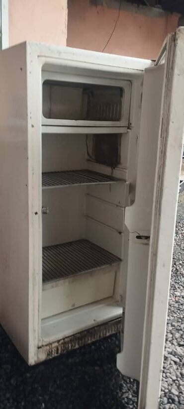 холодильный агрегат: Холодильник Biryusa, Б/у, Однокамерный