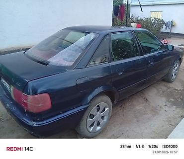 Audi: Audi 80: 1991 г., 2 л, Кол менен иштөөчү, Бензин, Седан — 1
