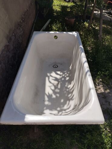 биотуалеты бишкек: Продаю чугунную ванну. Длина 1.5м, ширина 60см, глубина 50см