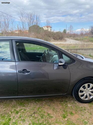 Toyota: Toyota Auris: 1.3 l. | 2010 έ. Χάτσμπακ — 6