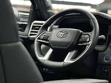 Toyota: Toyota Sequoia: 2023 г., 3.5 л, Автомат, Гибрид, Внедорожник — 6