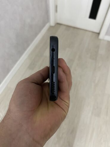 Другие мобильные телефоны: Samsung Galaxy A34, Б/у, 128 ГБ, свет - Черный 2 SIM