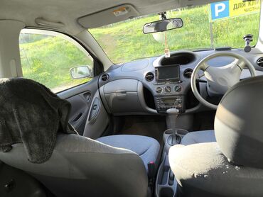 машина ист: Toyota Vitz: 2001 г., 1.3 л, Автомат, Бензин, Хетчбек