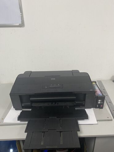 продаю принтер: Продаю б/у принтер Epson L1800 состояние хорошее !