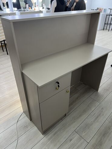 Стеллажи: На заказ изготовим стеллажи, кронштейны, стойки, примерочные со — 7