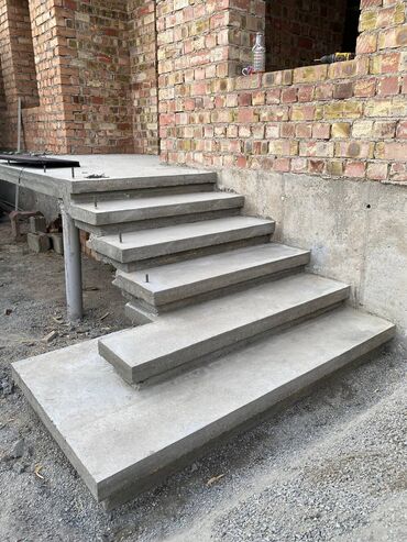 Бетонные лестницы: Бетонная лестница Для дома, Гарантия, Форма лестницы: Много-маршевая, Стиль: Классический — 2