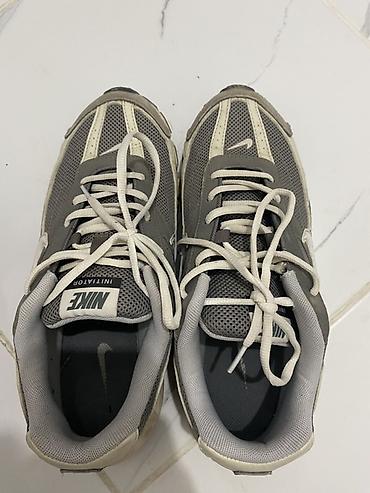 беговые ботасы: Мужские кроссовки, 43, Nike, Б/у, цвет - Серый — 1