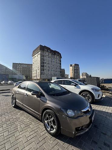 Honda Civic: 2010 г., 1.3 л, Автомат, Гибрид, Седан