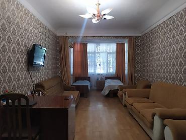 1 otaql: Bakı, 2 otaqlı, Köhnə tikili, m. Neftçilər, 50 kv. m — 1