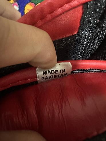 шлем для головы: Защитный боксерский шлем Adidas, красный - Конструкция с закрытыми — 6
