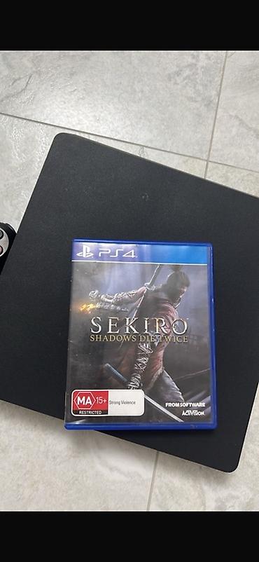 q макс: Игровая приставка Sony PlayStation 4 Slim в черном цвете. Компактная — 5