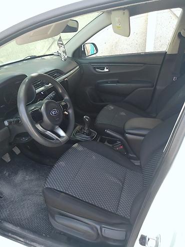 Унаа: Kia Rio: 2017 г., 1.4 л, Кол менен иштөөчү, Бензин, Седан — 6