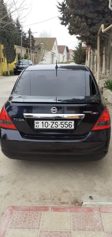 nissan tiida necə maşındır: Nissan Tiida: 1.8 l | 2007 il Sedan