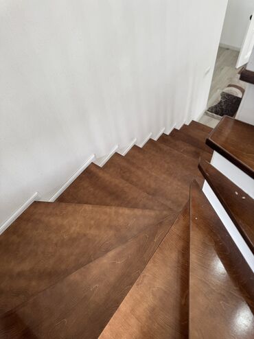 Долгосрочная аренда домов: 400 м², 8 комнат, Парковка, Амбарная, Подвал, погреб — 8