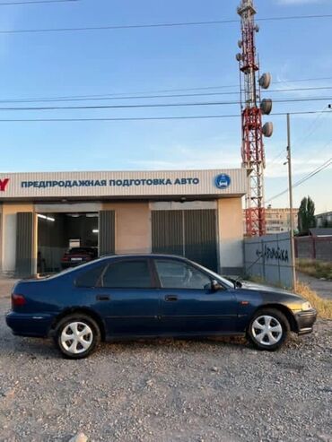 адисей 2001: Honda Accord: 1995 г., 2 л, Механика, Бензин, Седан