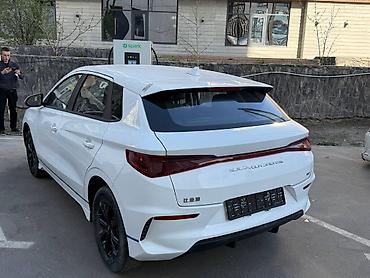 BYD: BYD E2: 2020 г., Электромобиль, Хэтчбэк — 4