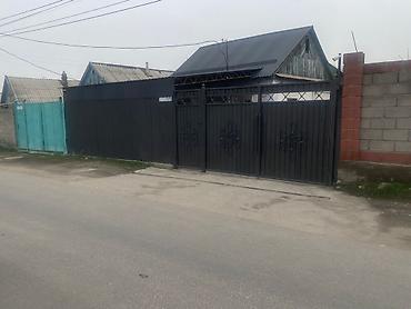 Продажа коттеджей и домов: Частный дом с закрытым двором и большим навесом в районе ГЭС 2 - — 1