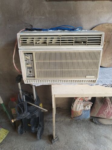Elektrikli qızdırıcılar və radiatorlar: Kondisioner İşlənmiş, 40-45 kv. m