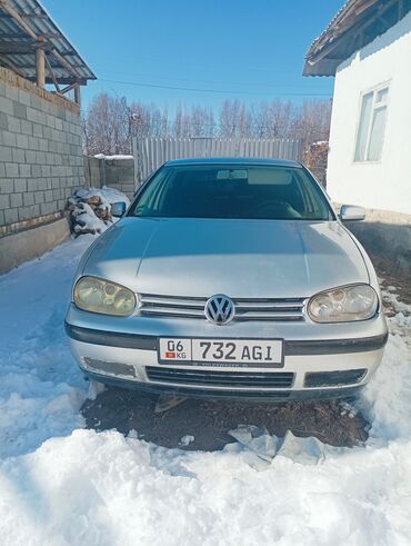 жета машина: Volkswagen Golf: 2002 г., 1.6 л, Механика, Бензин, Хэтчбэк