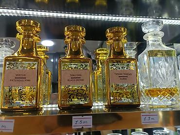 Ətriyyat: • Paco Rabanne – Invictus • Mancera – Red Tobacco • Rosendo Mateu – — 10