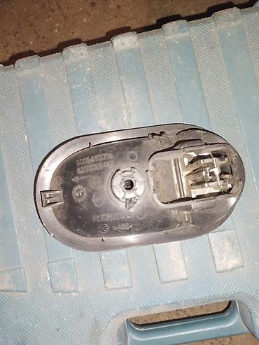 renault 12: Renault qapı güzgüsünün dönmə siqnalının işıq blokunun alt korpusu — 1
