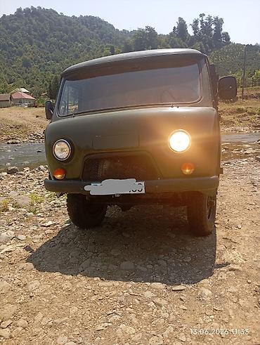 torpaqla barter maşınlar: UAZ yük maşını – taxta bortlu qoşqulu platforma - Korpus: UAZ — 1
